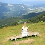 Dreilaenderblick, Sauna En Tafeltennis En 150 Meter Piste Holiday home *