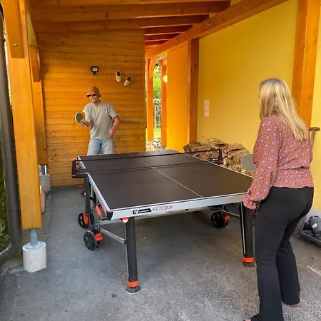 Holiday home Dreilaenderblick, Sauna En Tafeltennis En 150 Meter Piste *