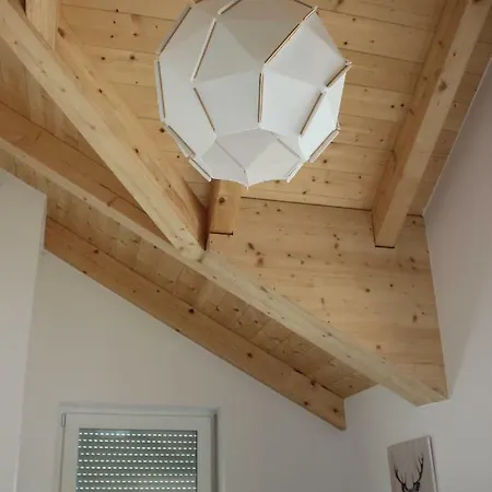 Ferienhaus Dreilaenderblick, Sauna En Tafeltennis En 150 Meter Piste Arnoldstein