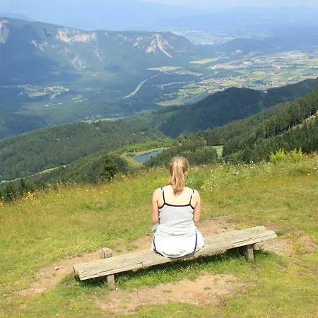 Dreilaenderblick, 150 Meter Piste Met Tafeltennis Prázdninový dům *