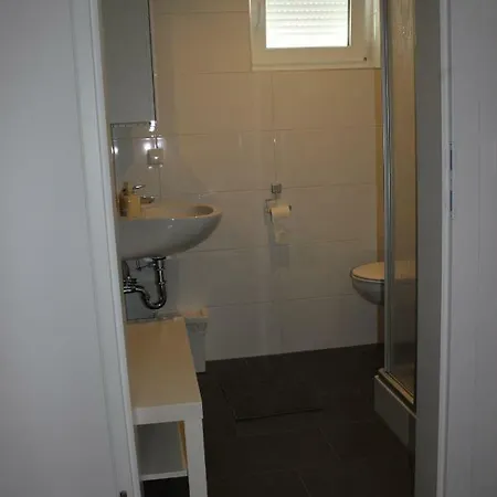 Dreilaenderblick, Sauna En Tafeltennis En 150 Meter Piste Ferienhaus Arnoldstein