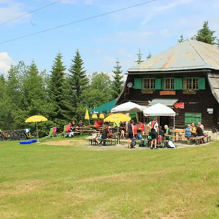 Dreilaenderblick, Nabij Piste Met Sauna En Tafeltennis Arnoldstein