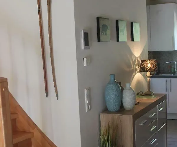 Dreilaenderblick, Sauna En Tafeltennis En 150 Meter Piste Holiday home Arnoldstein